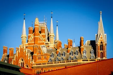 Foto op Canvas Roof of the St Pancras Interntional Railway station in London © nowyn