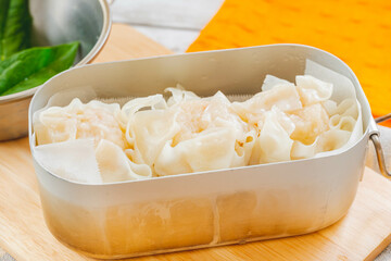 メスティンで蒸した海鮮シュウマイ