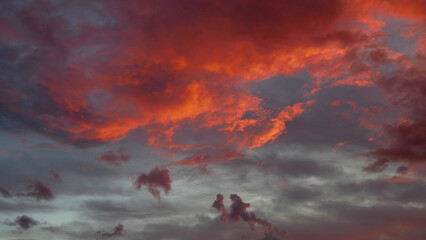Nuvole rosse