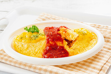 お惣菜のオムライス