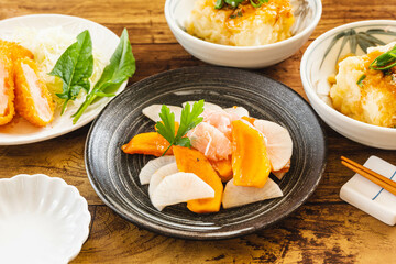 柿のサラダとおかず