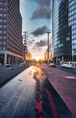 Potsdamer Platz in Berlin beim Sonnenuntergang
