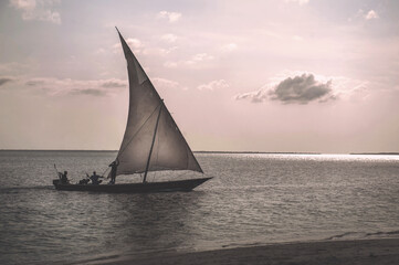 Fototapeta premium sailboat at sunset