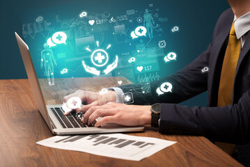 hand browsing on the internet for medical issues