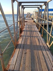 Obraz premium wooden pier in the sea