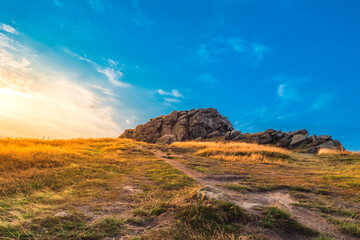 Fototapeta premium Beautiful sunrise over Almscliffe Crag, North Yorkshire