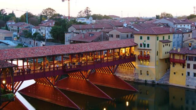 Bassano del Grappa old bridge timelapse