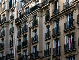 Fototapeta na wymiar Close-up of Haussmannian Architecture in Paris