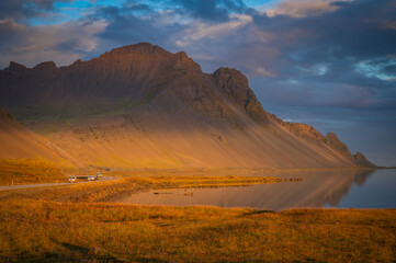 Obraz premium Viewpoint over Vestrahorn, Austurland, Iceland