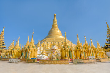 Fototapeta premium Shwedagon pagoda, Yangon, Myanmar