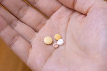 手のひらの錠剤