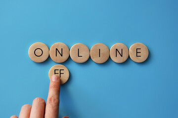 Choose between online and offline in everything
