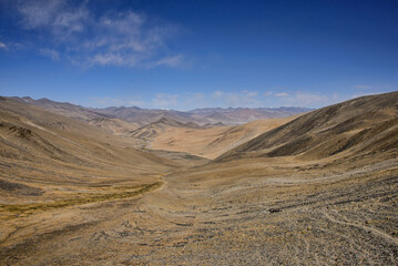 The high barren plateau and passes of the Changthang enroute to Tso Moriri, Ladakh, India