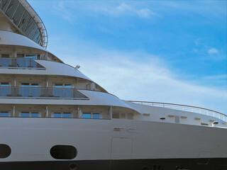 Classic Cunard luxury cruise ship cruiseship Queen ocean liner Elizabeth arrival in port of...