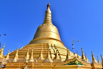 Naklejka premium The big pagoda in Myanmar. 