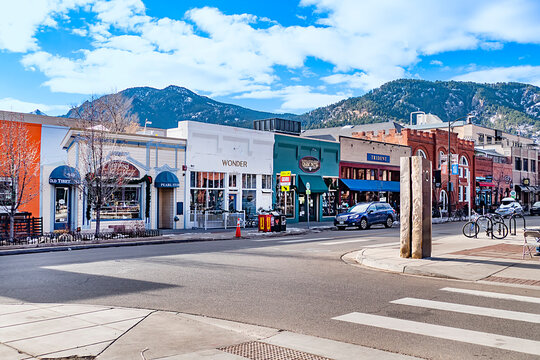  View of the Pearl Street Mall, a landmark pedestrian area in downtown Boulder, Colorado, in the Rocky Mountains