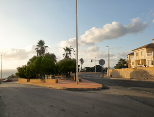 Vega Baja del Segura - Torrevieja - Vista de la carretera del Torrej&oacute;n y avenida Alfredo Nobel junto a la Torre del Moro