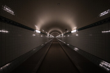 Der alte Elbtunnel
