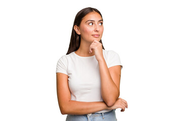 Young cute caucasian woman isolated looking sideways with doubtful and skeptical expression.