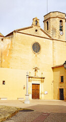 Fototapeta premium Iglesia de Sant Marti y castillo de Altafulla, Tarragona, Catalunya, España, Europa 