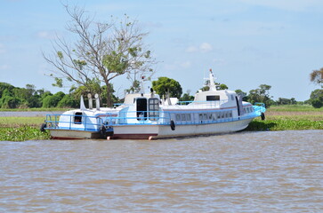 Boats an Fisherman Mekong River phnom Phen Cambodia