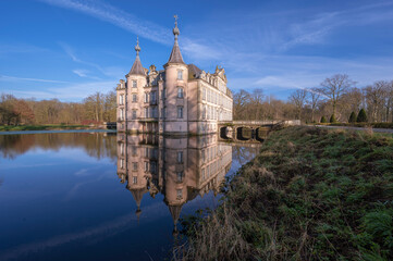 Château de Poucques en Flandres , Belgique