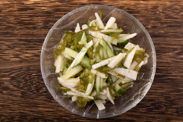 めかぶと長芋ときゅうりのねばねばサラダ