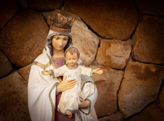 Fototapeta na wymiar virgin mary and baby jesus
