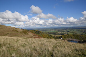 Fototapeta premium the views from the top of British camp hill fort, at the top of Malvern on a sunny day at the start of autumn 