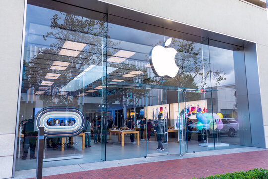 Victoria Gardens - Apple Store - Apple