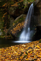 Gelobtsbach-Wasserfall im Elbsandsteingebirge am Forststeig
