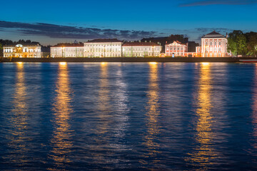 Fototapeta premium Night view of the embankment of the Neva River in the city of St. Petersburg. Russia