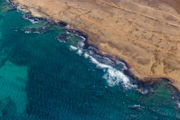 Luftaufnahme der Küste auf der Insel Sal in den Kapverden