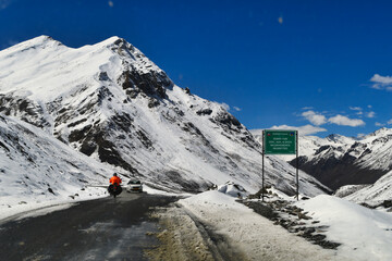 Baralacha to Manali, Himachal Pradesh (India)