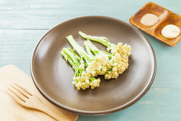 温サラダ　カリフローレ