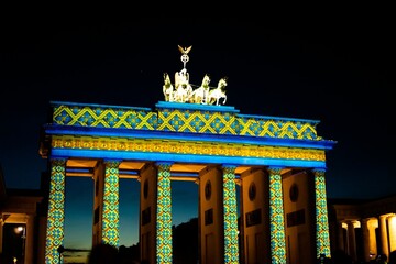 De Brandenburger Tor in Berlijn. Licht festival
