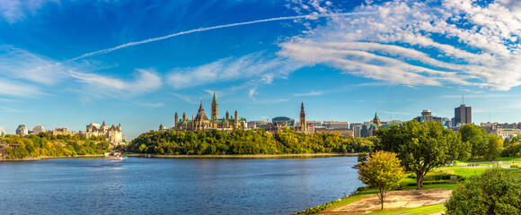 Obraz na płótnie Canvas Canadian Parliament in Ottawa