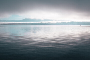 brume sur le lac Léman