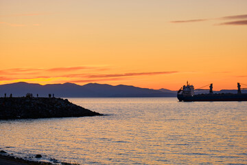 Fototapeta premium View of the Amur Bay at sunset.