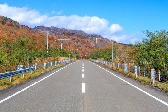 北海道夕張市、国道452号線の紅葉【10月】