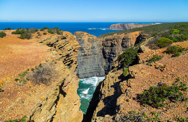 Fototapeta na wymiar Cliffs in the Algarve West Coast