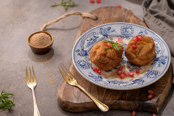 Rabanadas poveiras with sugar and cinnamon