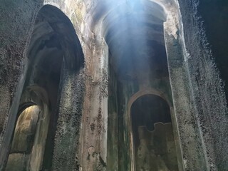 Piscina Mirabilis : la cisterna romana più grande d'italia, la seconda più grande d'europa. Bacoli