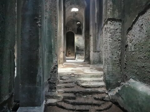 Piscina Mirabilis : la cisterna romana pi&ugrave; grande d'italia, la seconda pi&ugrave; grande d'europa. Bacoli