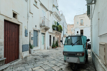 Gasse in Martina Franca, Apulien, Süditalien