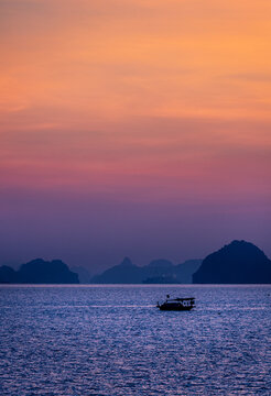 Sunrise over Hạ Long Bay, Vietnam