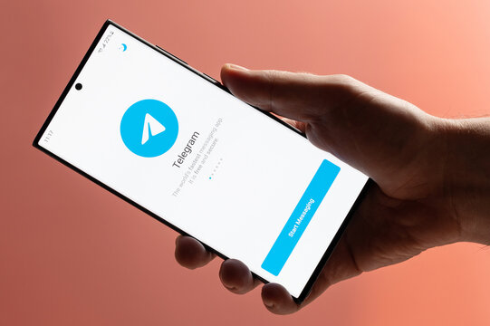 Start messaging in Telegram on smartphone