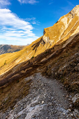 Kleine Herbstwanderung durch die schöne Landschaft im Allgäu bei Oberstdorf - Bayern - Deutschland