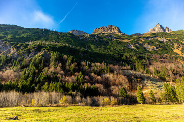Kleine Herbstwanderung durch die schöne Landschaft im Allgäu bei Oberstdorf - Bayern - Deutschland