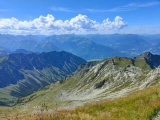 Fototapeta premium Panorama einer Bergkette